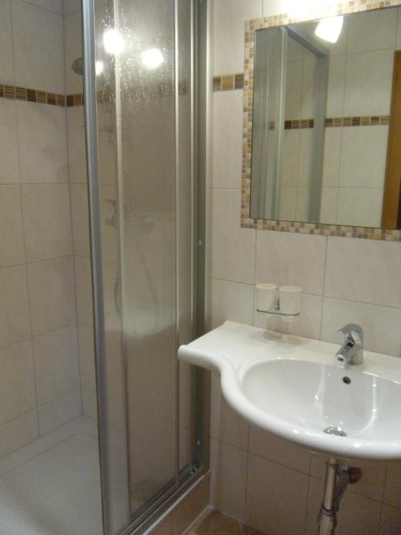 Hotel Walchenhof Mayrhofen Zimmer foto