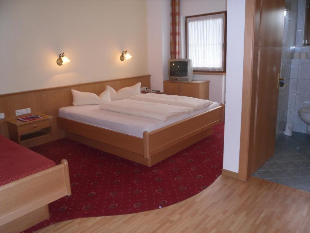 Hotel Walchenhof Mayrhofen Zimmer foto