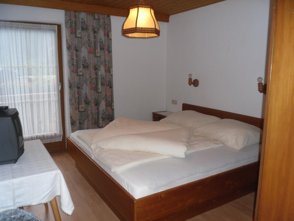 Hotel Walchenhof Mayrhofen Zimmer foto